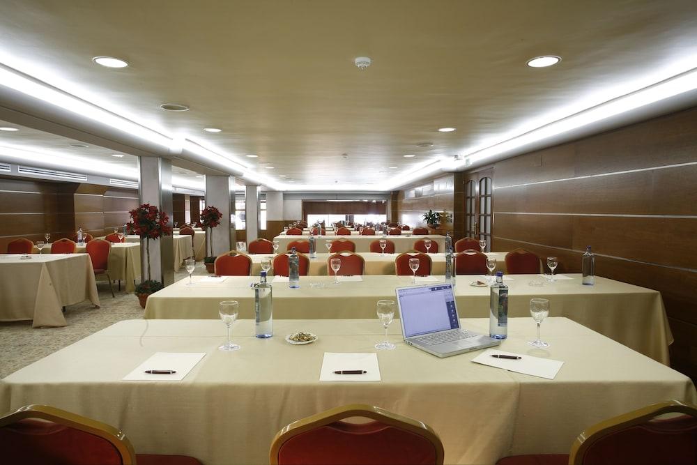 Hotel Ciudad De Vigo Konforlar fotoğraf